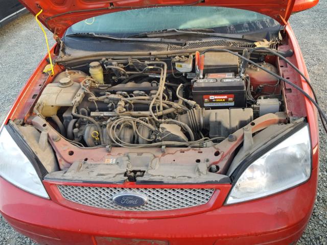 1FAHP38Z15W313958 - 2005 FORD FOCUS ZX4 RED photo 7