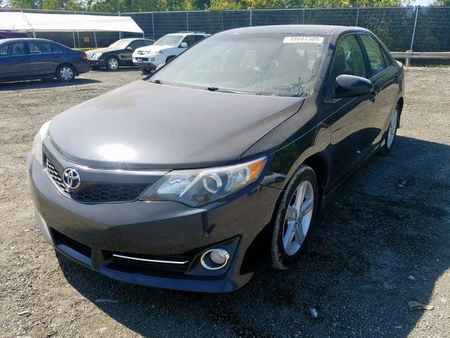 4T1BF1FK2CU055502 - 2012 TOYOTA CAMRY BASE GRAY photo 2