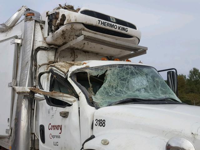 1FVACWCY1GHHJ7588 - 2016 FREIGHTLINER M2 106 MED WHITE photo 9