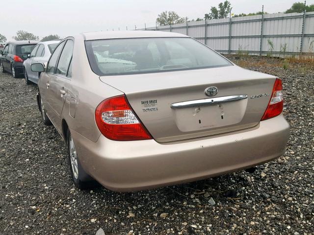 4T1BE32K92U597117 - 2002 TOYOTA CAMRY LE GOLD photo 3