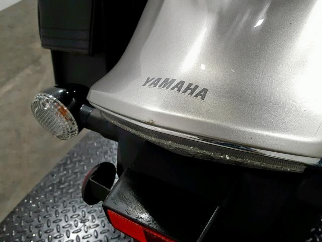 JYAVP27Y8AA000957 - 2010 YAMAHA XV1900 CU SILVER photo 13