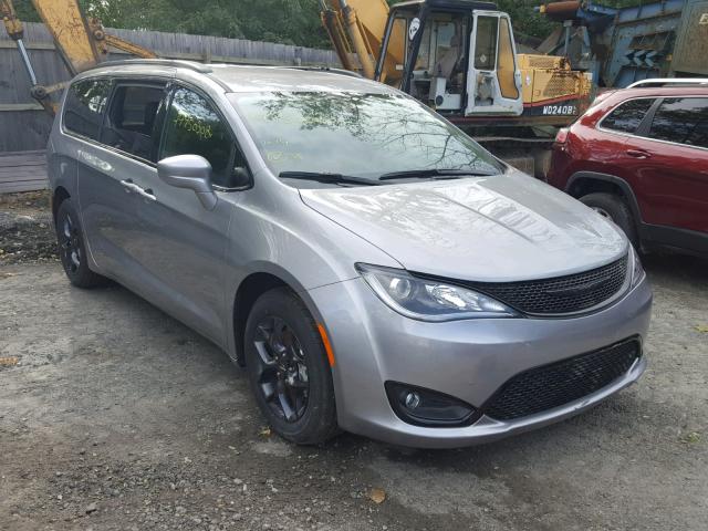 2C4RC1BG1JR362215 - 2018 CHRYSLER PACIFICA T SILVER photo 1