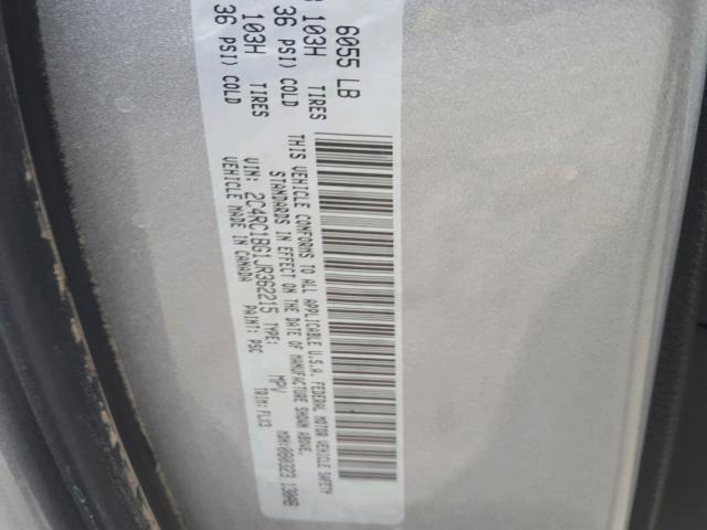 2C4RC1BG1JR362215 - 2018 CHRYSLER PACIFICA T SILVER photo 10