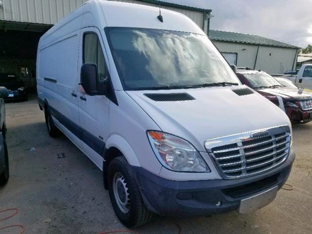 WDYPE8CC6B5517303 - 2011 FREIGHTLINER SPRINTER 2 WHITE photo 1