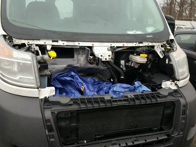 3C6TRVAG5FE502411 - 2015 RAM PROMASTER 白色 照片 9