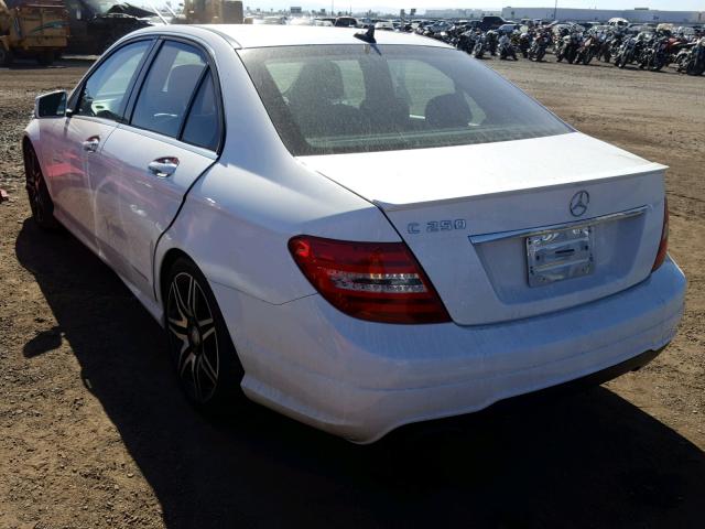 WDDGF4HB4DR254618 - 2013 MERCEDES-BENZ C 250 WHITE photo 3