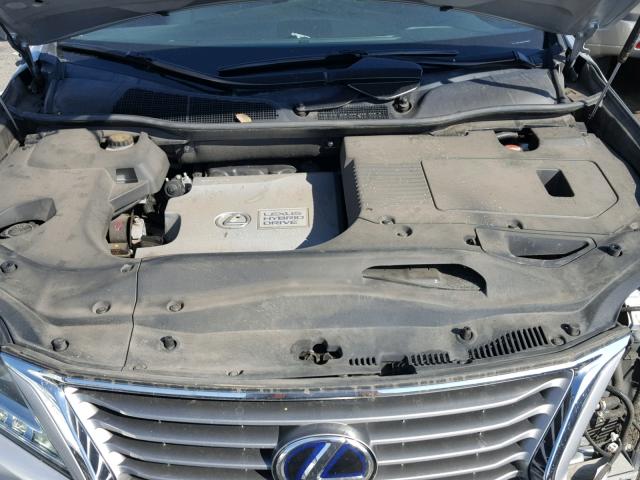 2T2BC1BA9FC002903 - 2015 LEXUS RX 450H SILVER photo 7