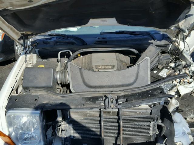 1J8HG58206C313910 - 2006 JEEP COMMANDER WHITE photo 7