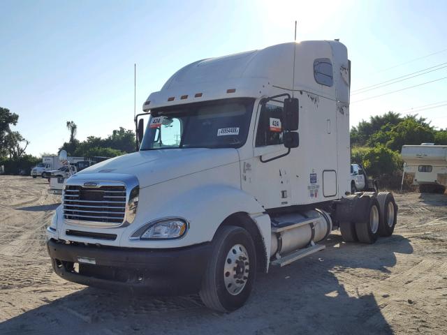 1FUJA6AV55DN71443 - 2005 FREIGHTLINER CONVENTION WHITE photo 2