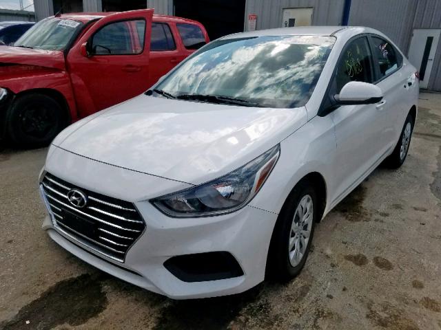 3KPC24A35KE072054 - 2019 HYUNDAI ACCENT SE WHITE photo 2