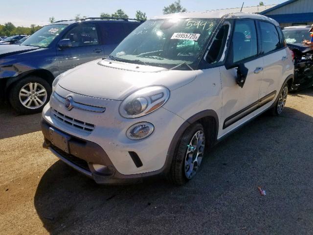 ZFBCFADH4EZ016015 - 2014 FIAT 500L TREKK WHITE photo 2