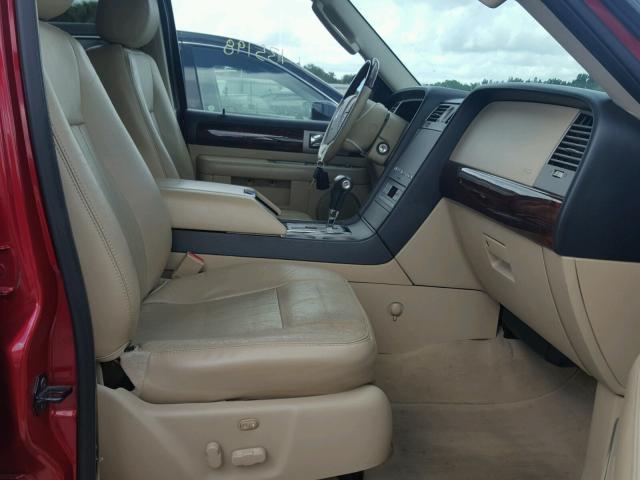 5LMFU27515LJ17645 - 2005 LINCOLN NAVIGATOR Бордовый фото 5