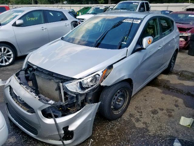 KMHCT5AE9GU269334 - 2016 HYUNDAI ACCENT SE SILVER photo 2