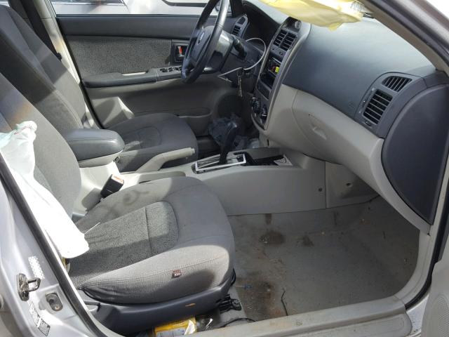 KNAFE161755066540 - 2005 KIA SPECTRA5 SILVER photo 5