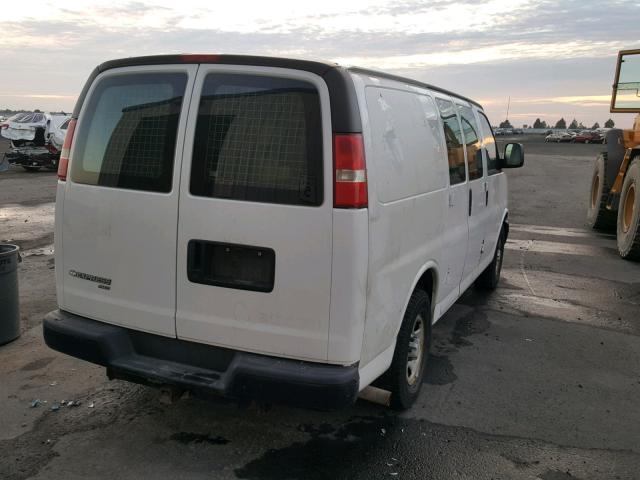 1GCFH15T261268398 - 2006 CHEVROLET EXPRESS G1 WHITE photo 4