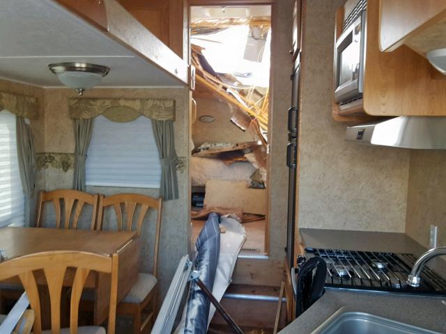 4UBBH0N21B1584749 - 2011 MISC TRAILER Սպիտակ լուսանկար 5