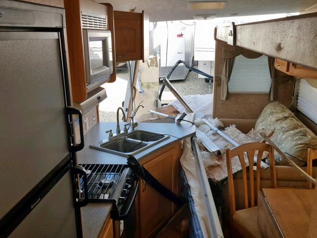 4UBBH0N21B1584749 - 2011 MISC TRAILER Սպիտակ լուսանկար 6