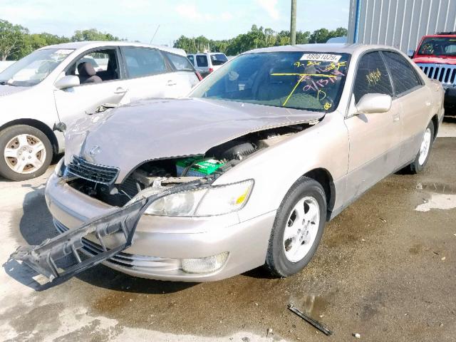 JT8BF28G2W5015940 - 1998 LEXUS ES 300 GOLD photo 2