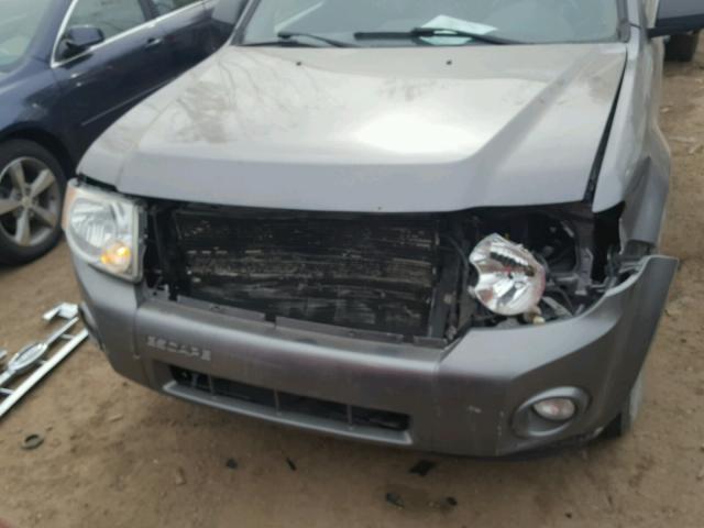 1FMCU0D78AKA12391 - 2010 FORD ESCAPE XLT GRAY photo 7