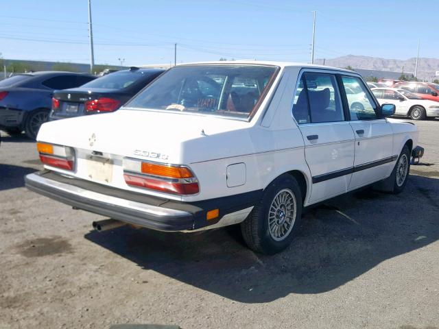 WBADB7406D1047447 - 1983 BMW 533 I WHITE photo 4