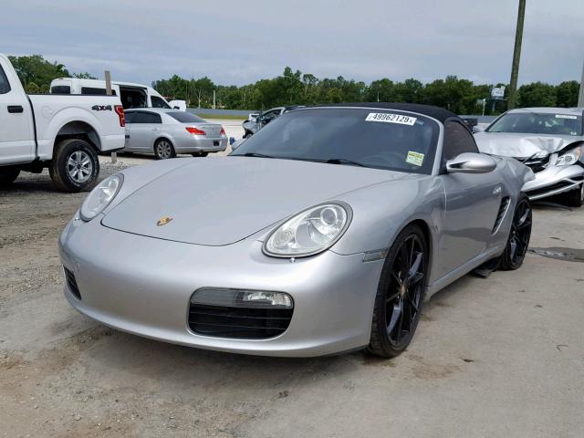 WP0CA29805U711261 - 2005 PORSCHE BOXSTER SILVER photo 2