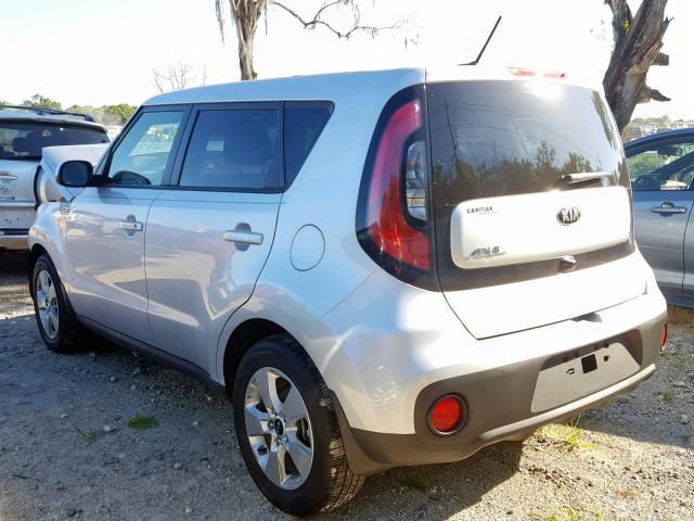 KNDJN2A20J7574107 - 2018 KIA SOUL SILVER photo 3