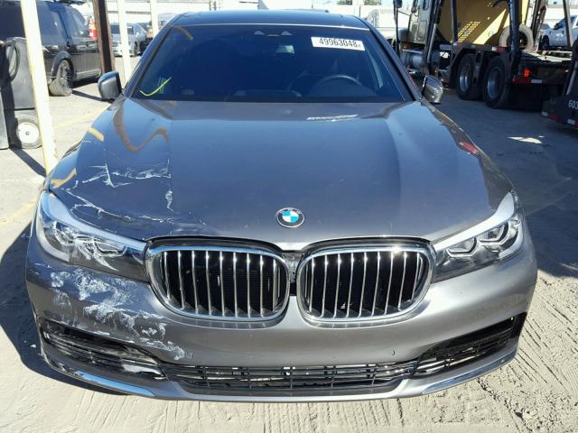 WBA7E2C37HG740856 - 2017 BMW 740 I GRAY photo 9