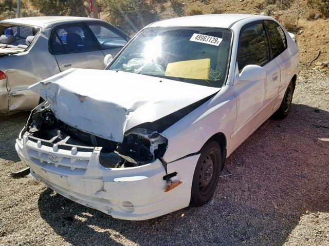 KMHCG35C94U310462 - 2004 HYUNDAI ACCENT GL WHITE photo 2