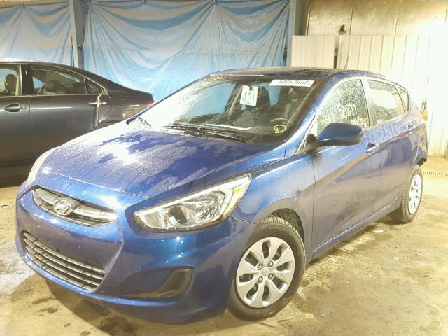 KMHCT5AE1GU255346 - 2016 HYUNDAI ACCENT SE BLUE photo 2