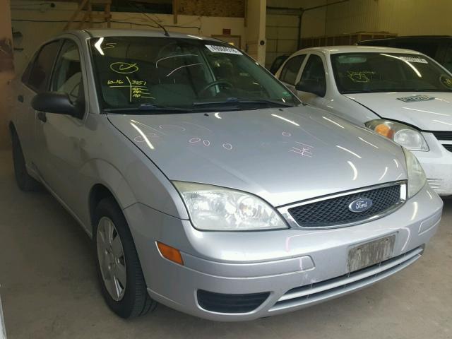 1FAFP34N76W134187 - 2006 FORD FOCUS ZX4 SILVER photo 1