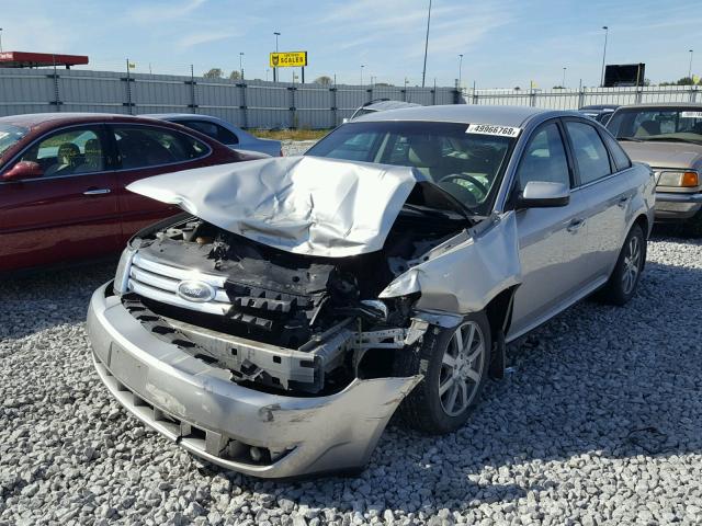 1FAHP24W28G185976 - 2008 FORD TAURUS SEL SILVER photo 2