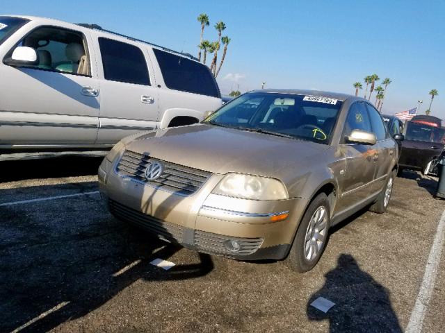 WVWPD63B63P039044 - 2003 VOLKSWAGEN PASSAT GLS GOLD photo 2