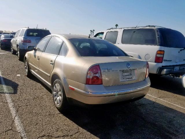 WVWPD63B63P039044 - 2003 VOLKSWAGEN PASSAT GLS GOLD photo 3