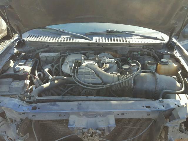 5LMFU28R04LJ19127 - 2004 LINCOLN NAVIGATOR 蓝色 照片 7