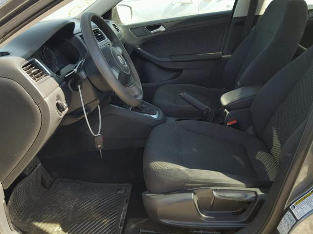 3VW2K7AJ0EM328197 - 2014 VOLKSWAGEN JETTA BASE 银色 照片 5