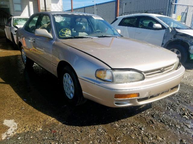 4T1BG12K6TU792706 - 1996 TOYOTA CAMRY DX BEIGE photo 1