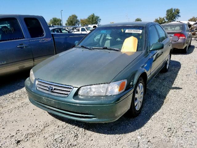 JT2BG22K9Y0463919 - 2000 TOYOTA CAMRY CE GREEN photo 2