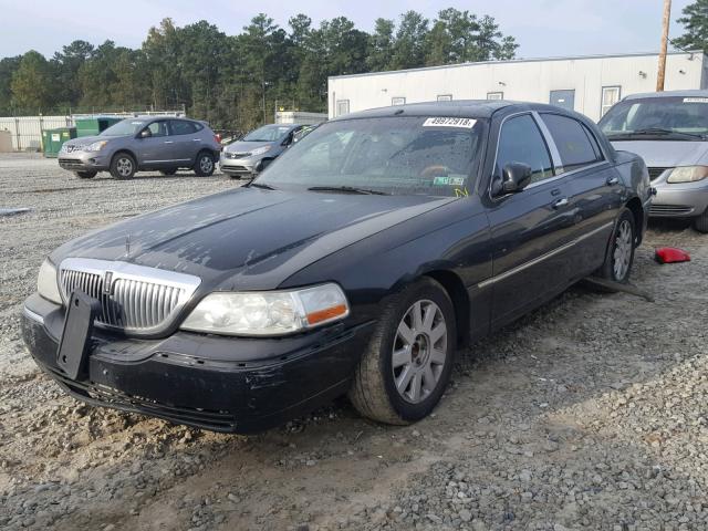 1LNHM82V47Y625345 - 2007 LINCOLN TOWN CAR S BLACK photo 2