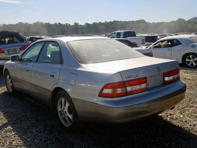 JT8BF28G910332801 - 2001 LEXUS ES 300 SILVER photo 3