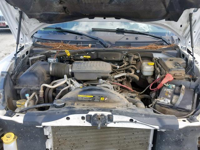 1D7HE28N95S223879 - 2005 DODGE DAKOTA QUA WHITE photo 7