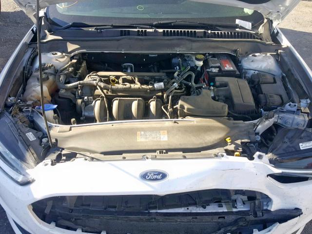 3FA6P0H77GR116593 - 2016 FORD FUSION SE WHITE photo 7