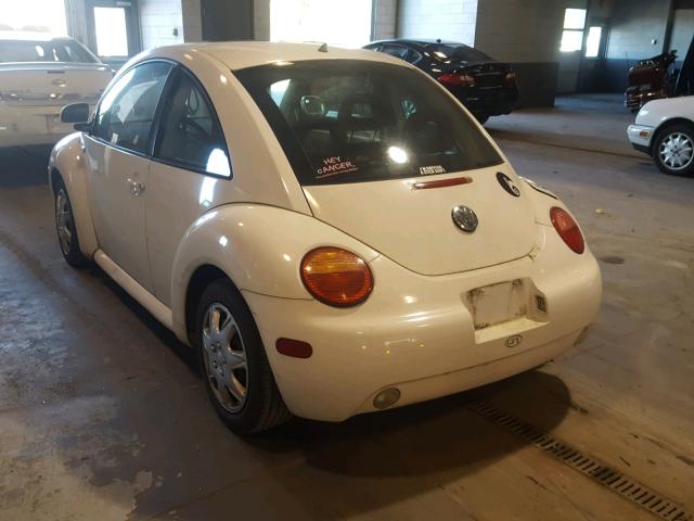 3VWCC21C2XM419447 - 1999 VOLKSWAGEN NEW BEETLE Weiß Foto 3