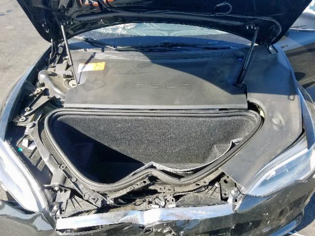 5YJSA1E27JF266530 - 2018 TESLA MODEL S أسود صورة 7