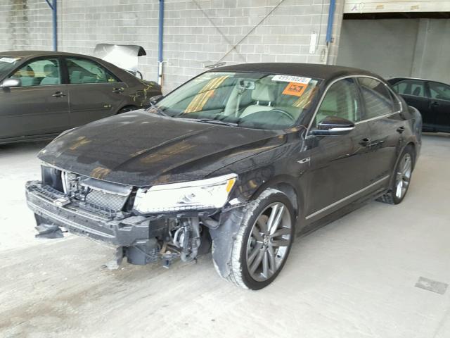 1VWDT7A30HC046445 - 2017 VOLKSWAGEN PASSAT R-L BLACK photo 2