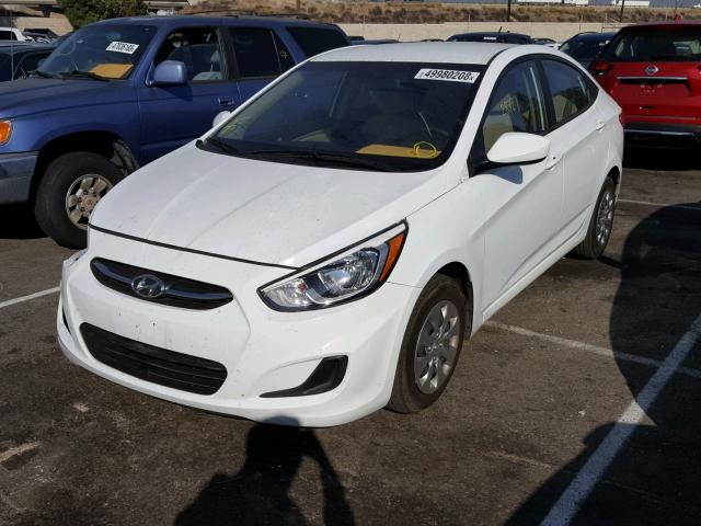 KMHCT4AE4GU948101 - 2016 HYUNDAI ACCENT SE WHITE photo 2