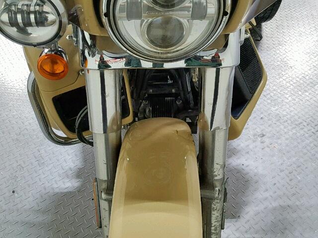 1HD1MAL11EB859840 - 2014 HARLEY-DAVIDSON FLHTCUTG T TAN photo 18