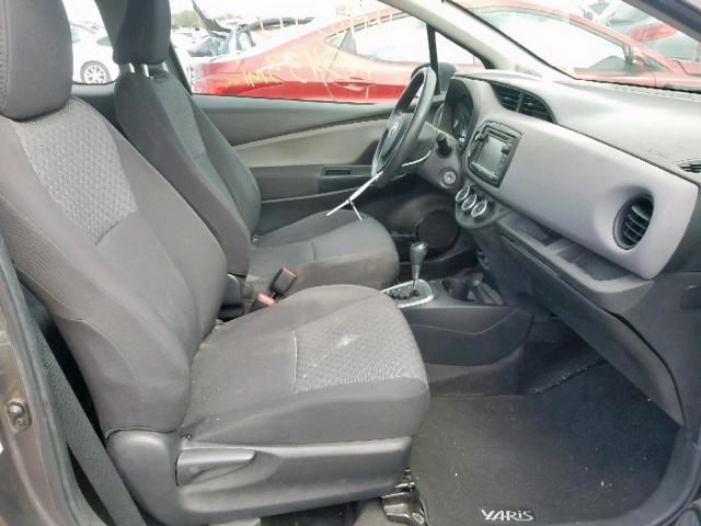 VNKJTUD30FA022775 - 2015 TOYOTA YARIS GRAY photo 5