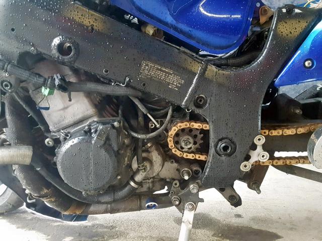 JS1GW71A352111757 - 2005 SUZUKI GSX1300 RK BLUE photo 9