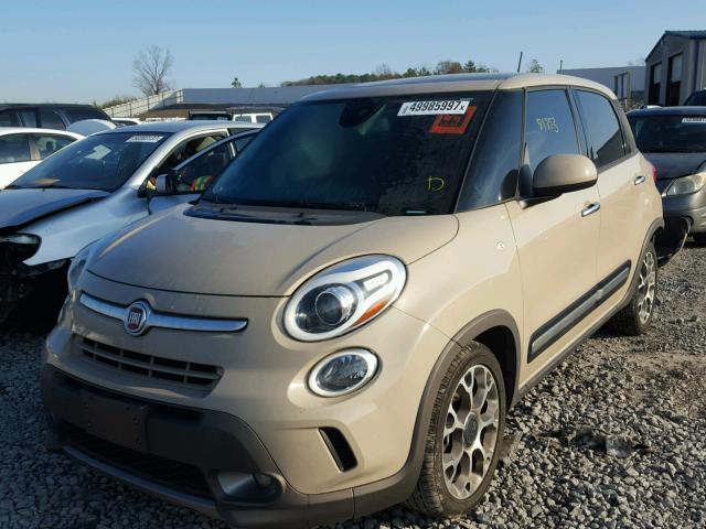 ZFBCFADH8EZ018463 - 2014 FIAT 500L TREKK TAN photo 2