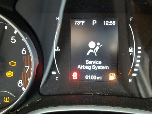 3C4NJCAB3JT133683 - 2018 JEEP COMPASS SP ნაცრისფერი ფოტო 8